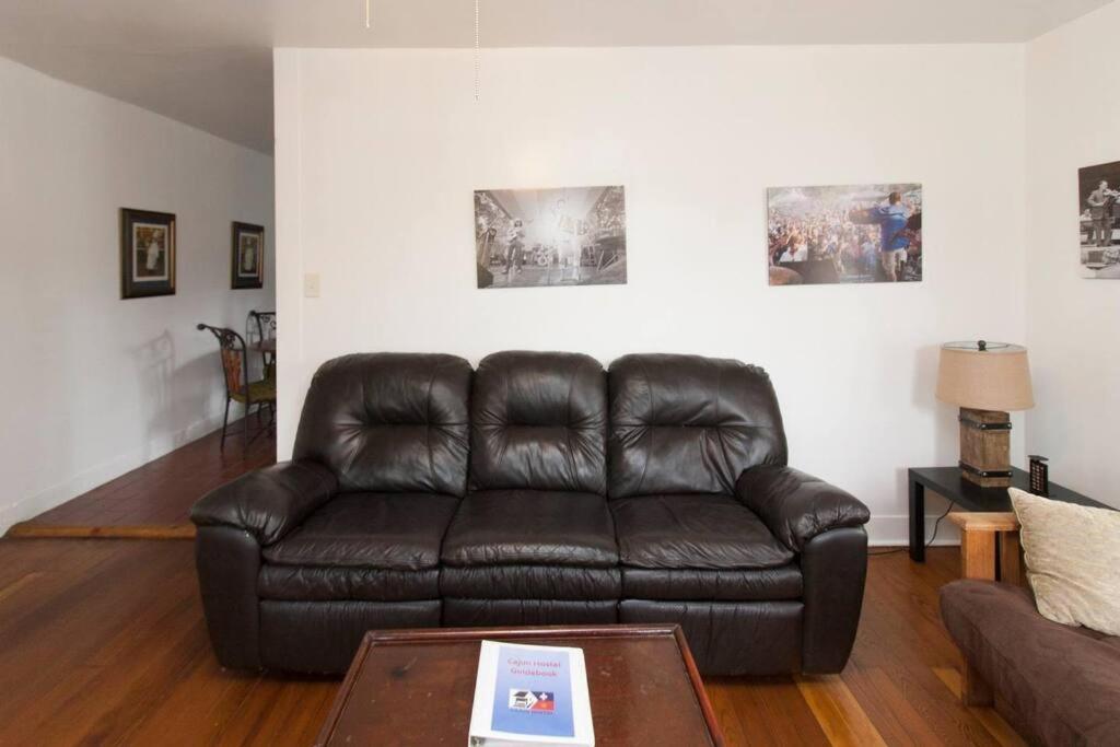 Cajun Stays - Cajun Hostel II - The Black Room Lafayette Exteriör bild